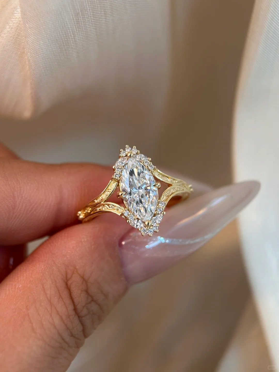 ENTAI-020 lab grown diamond jewellery image 2